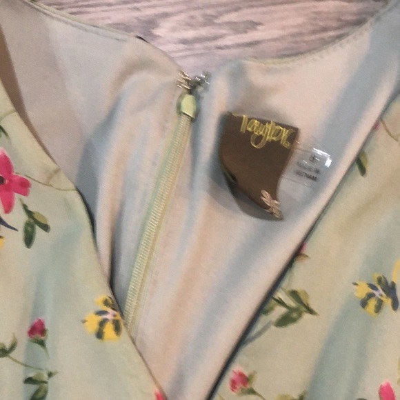 Sage green floral dress only worn once! EUC. - Picture 2 of 2